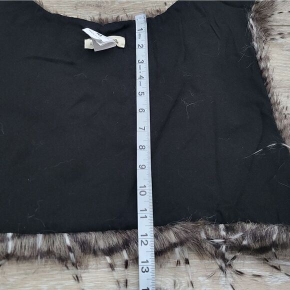 La Fabrique faux fur vest size medium  black white gray striped feather look - Picture 9 of 10
